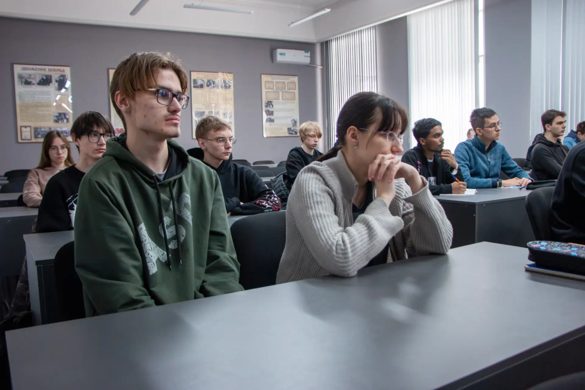 В Вавиловском университете прошел открытый диалог-лекторий ко Дню памяти жертв геноцида советского народа в годы ВОВ Фото 6