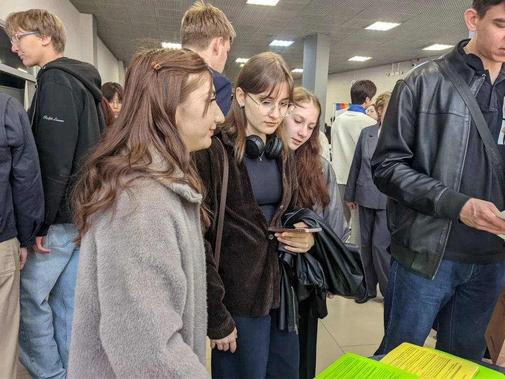 Участие в региональном этапе Всероссийской ярмарки трудоустройства «Работа России. Время возможностей» Фото 3