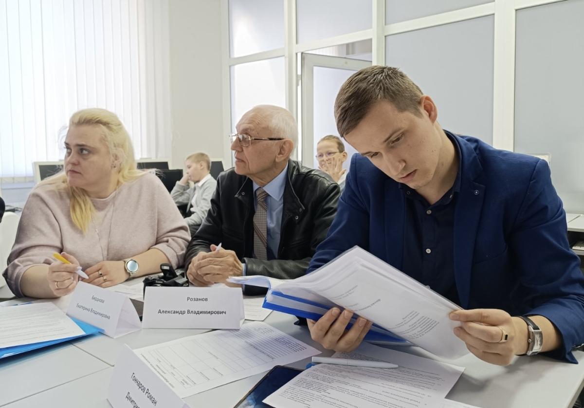 Эксперты кафедры «Цифровое управление процессами в АПК» на Международной научно-практической конференции «От школьного проекта – к профессиональной карьере 2026» Фото 6