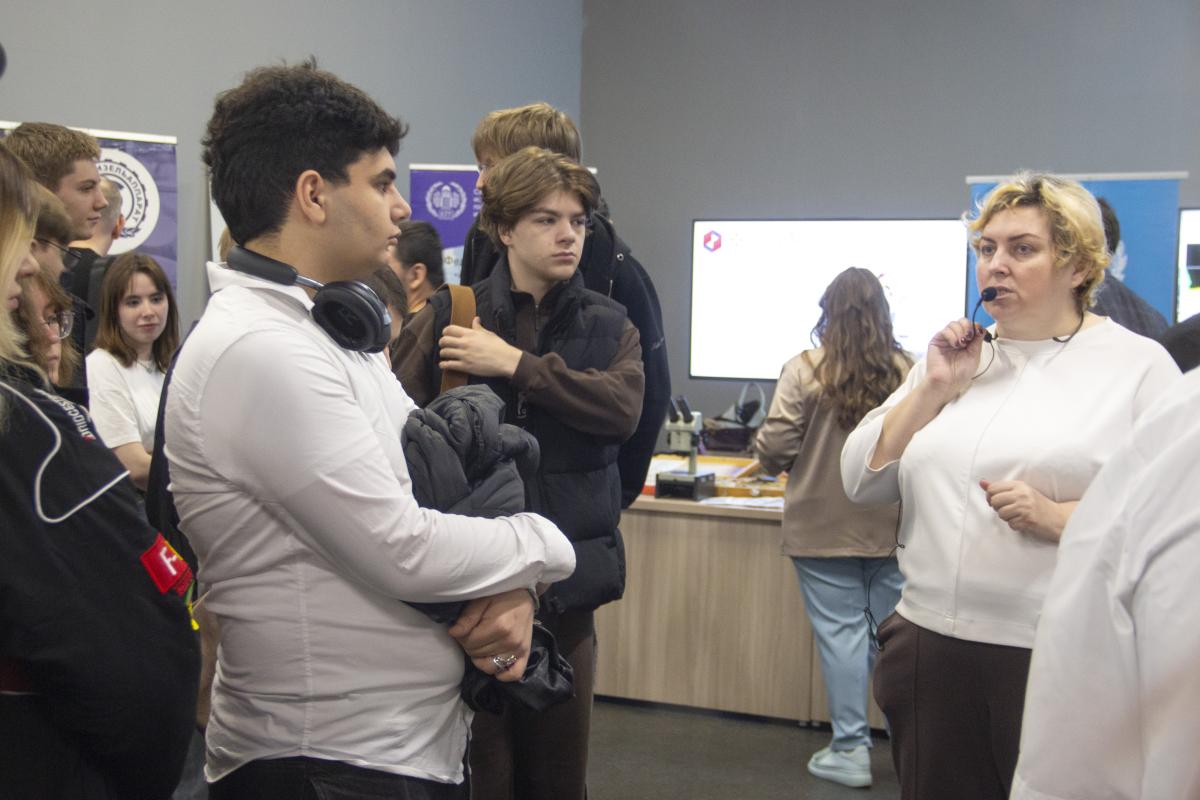 Вавиловский университет представил выставочную экспозицию на Всероссийской ярмарке трудоустройства Фото 5