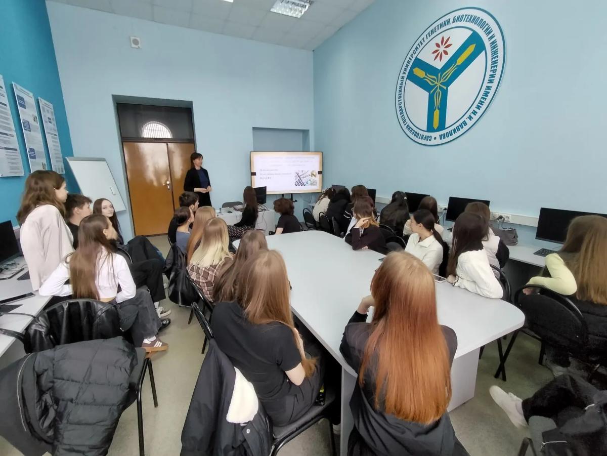 Тайна банковской карты раскрыта: как прошел День открытых дверей на кафедре «Бухгалтерский учет и статистика» Фото 4