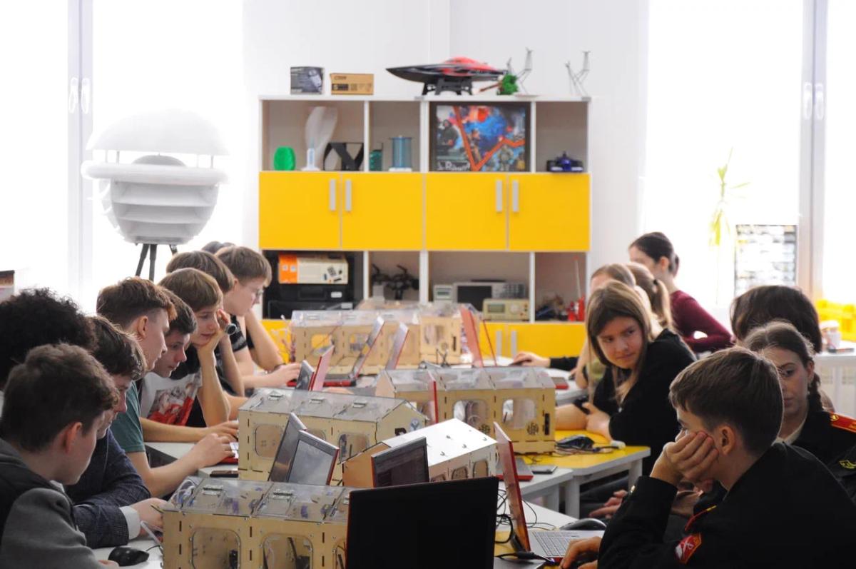 Кафедра "Цифровое управление процессами в АПК" совместно с ООО «1Т» организовала фестиваль «Алгоритм и дело» Фото 4