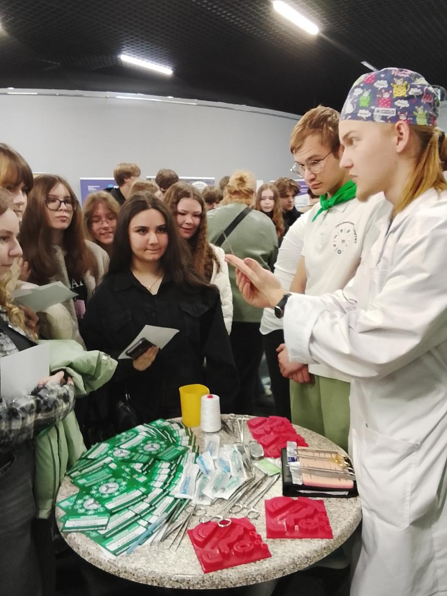 Студенты ФТК посетили Всероссийскую ярмарку трудоустройства Фото 2