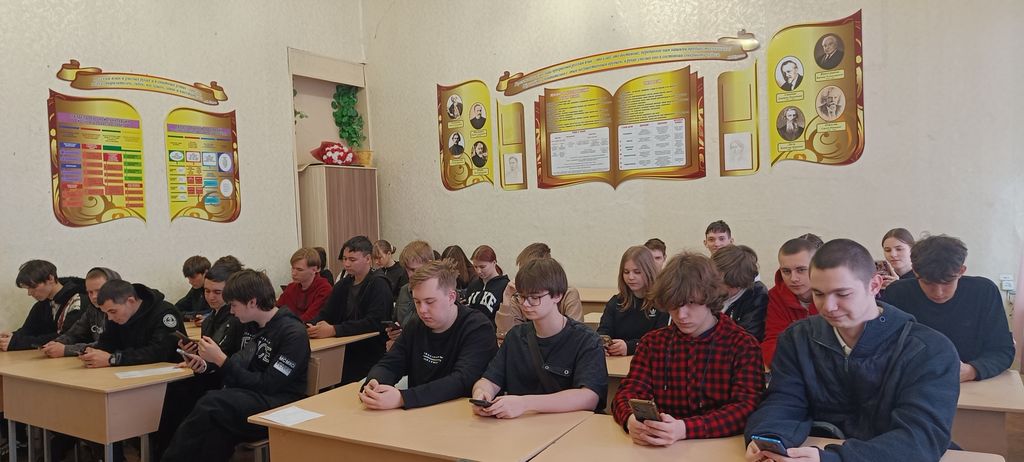 Онлайн анкетирование обучающихся  Пугачевского филиала ФГБОУ ВО Вавиловского университета, направленное на изучение медико-социальных факторов риска здоровью студенческой молодежи,  вызванных неполноценным питанием Фото 3