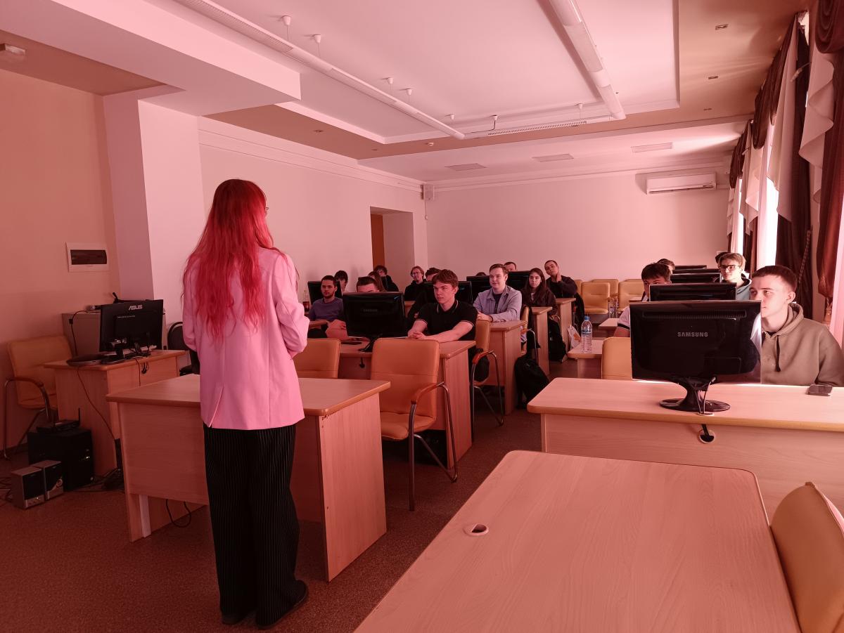 Студенты групп Б-ПИ-101 И Б-ПИ-102 обсудили вопросы цифровой безопасности на кураторском часе Фото 2