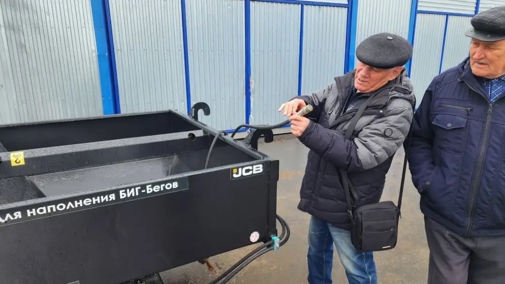 Рабочий визит сотрудников кафедры "Техническое обеспечение АПК" В семеноводческое хозяйство КФХ Жариков А.В. Фото 5