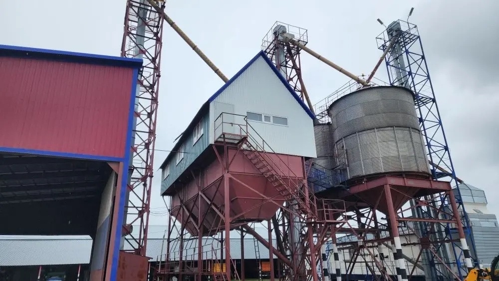 Рабочий визит сотрудников кафедры "Техническое обеспечение АПК" В семеноводческое хозяйство КФХ Жариков А.В. Фото 8