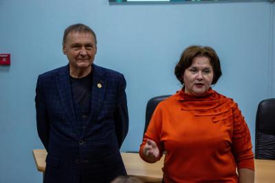 Сотрудничество с российским обществом "Знание"