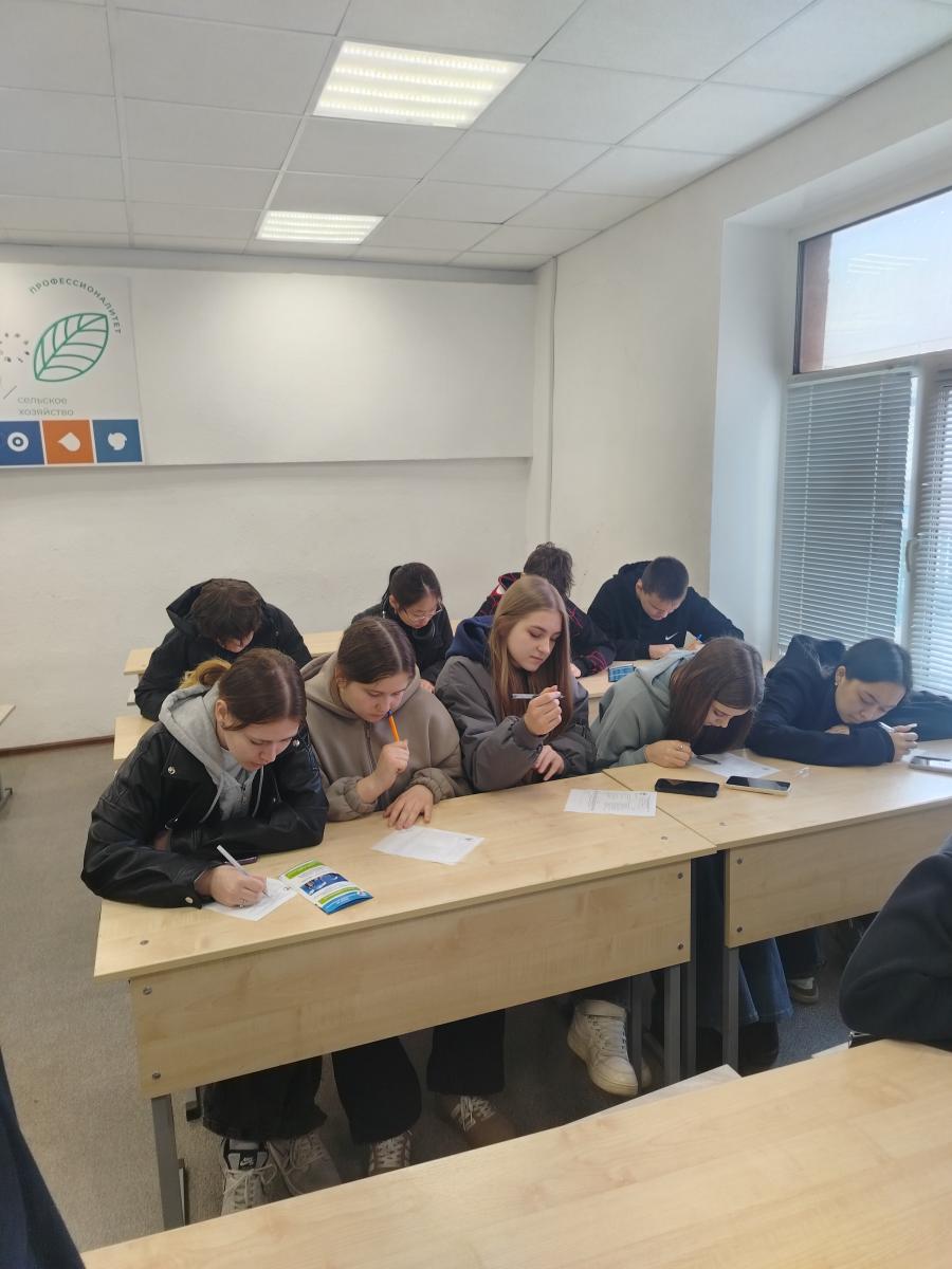 Кафедра «Гидромелиорация, природообустройство и строительство в АПК» продолжает знакомить будущих абитуриентов с востребованными инженерными профессиями. Фото 4