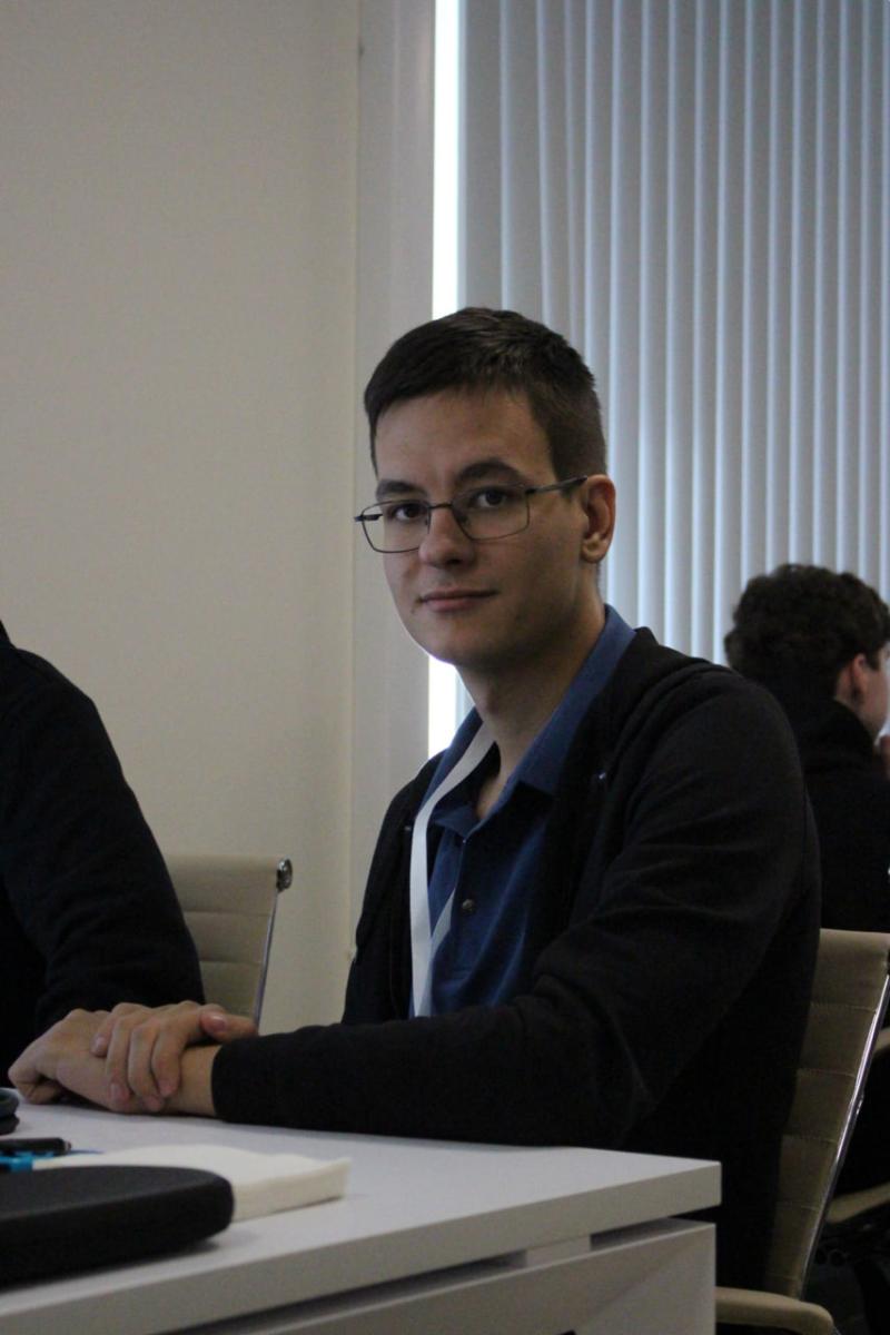 Студенты Вавиловского университета приняли участие в хакатоне DiscoHack Фото 4