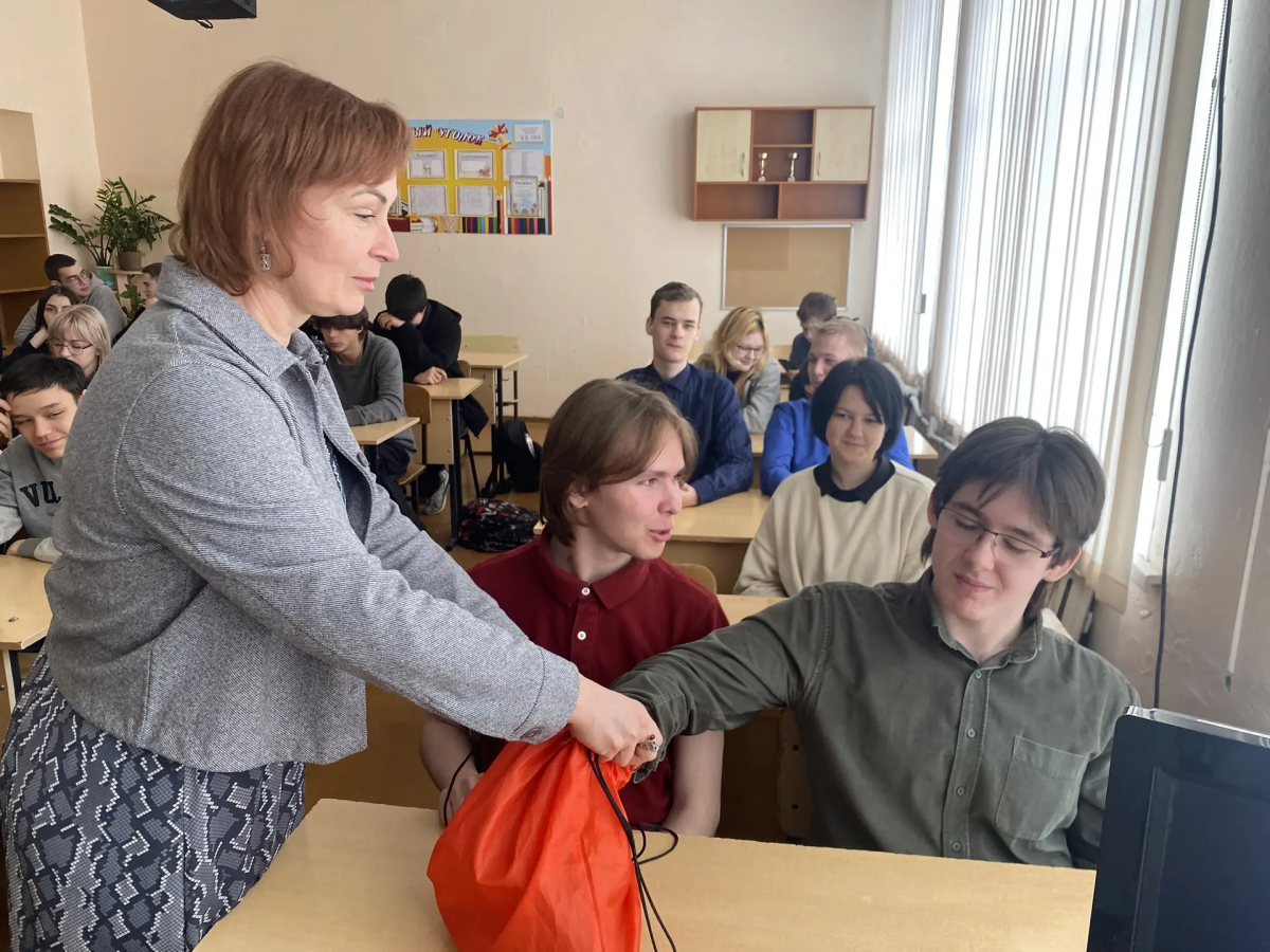 Продолжается реализация программы «Вавиловские классы» в саратовских школах Фото 3