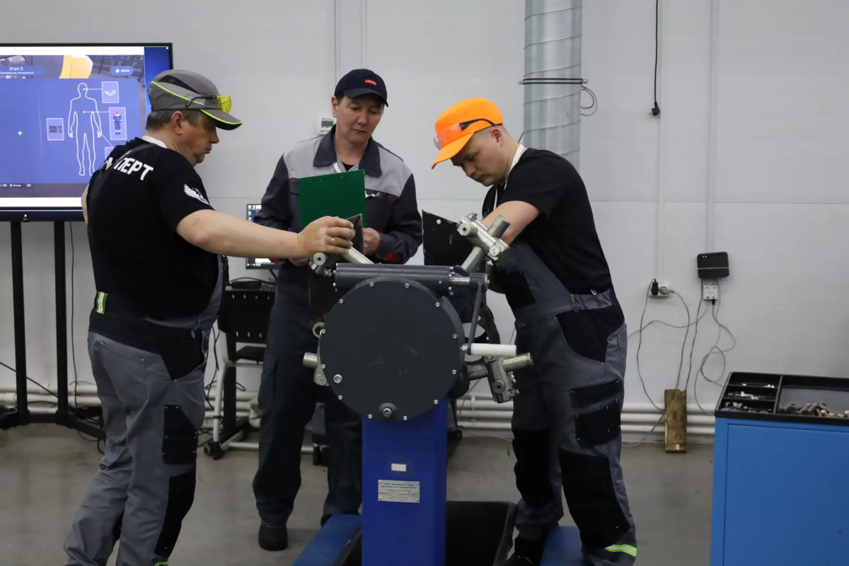 Студент ФТК Вавиловского университета вышел в финал Национального чемпионата «Профессионалы» Фото 7