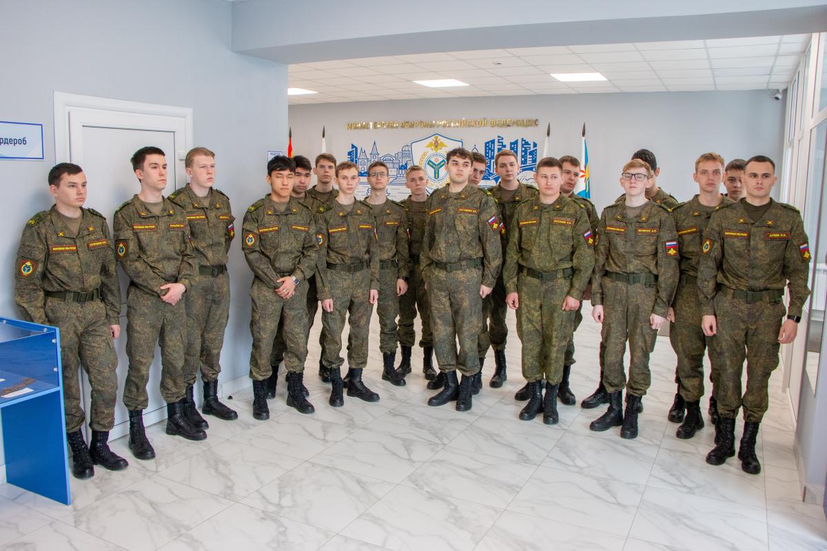Военный учебный центр организовал выставку, посвящённую Дню Победы Фото 9