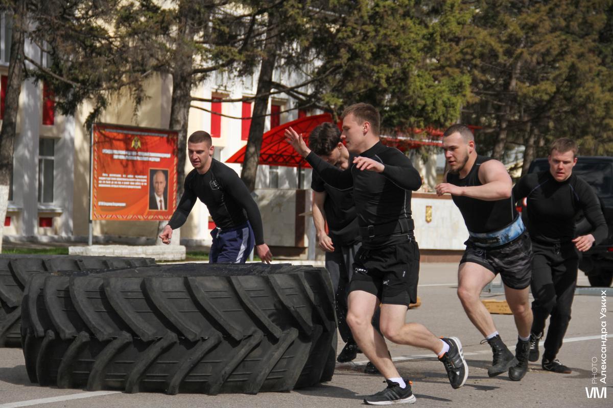 Студенты первокурсники – участники спартакиады Фото 2