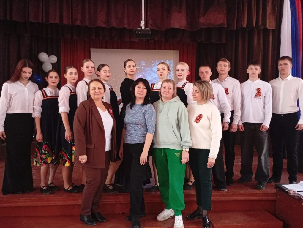 В Марксовском филиале Вавиловского университета прошёл праздничный концерт ко Дню Победы
