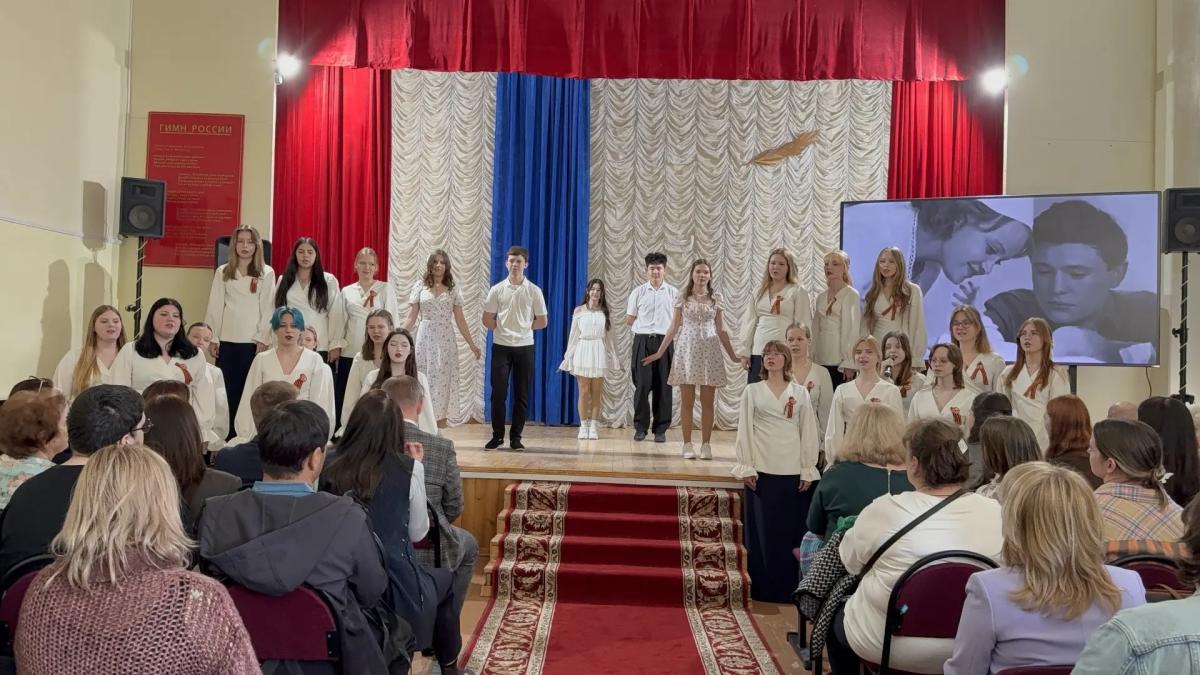 Праздничный концерт, приуроченный ко Дню Победы Фото 3 Праздничный концерт, приуроченный ко Дню Победы Фото 3