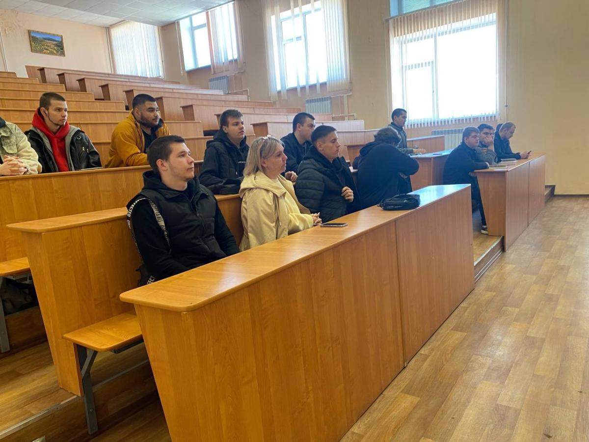 На кафедре "Техническое обеспечение АПК" прошло собрание по практике со студентами 2 курса Фото 6