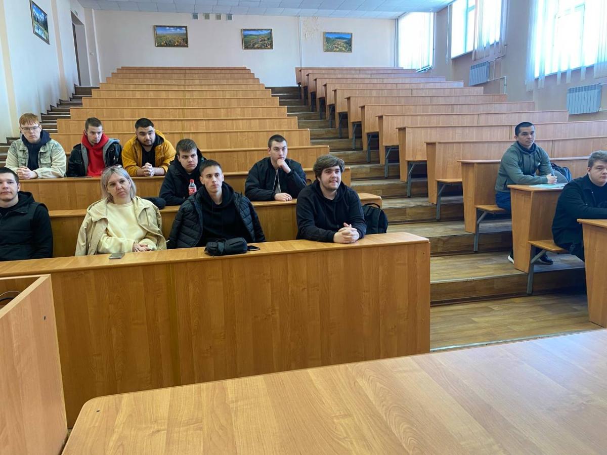 На кафедре "Техническое обеспечение АПК" прошло собрание по практике со студентами 2 курса Фото 8