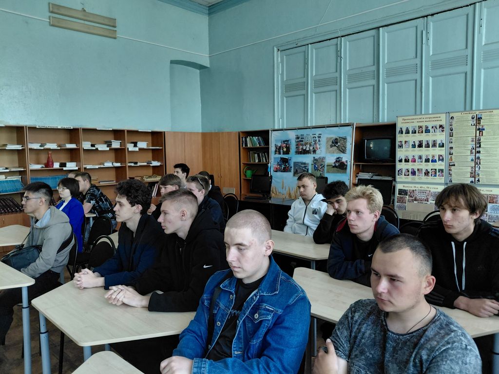 Просветительская акция ко Дню Победы в рамках проекта Знание Лекторий Фото 2 Просветительская акция ко Дню Победы в рамках проекта Знание Лекторий Фото 2