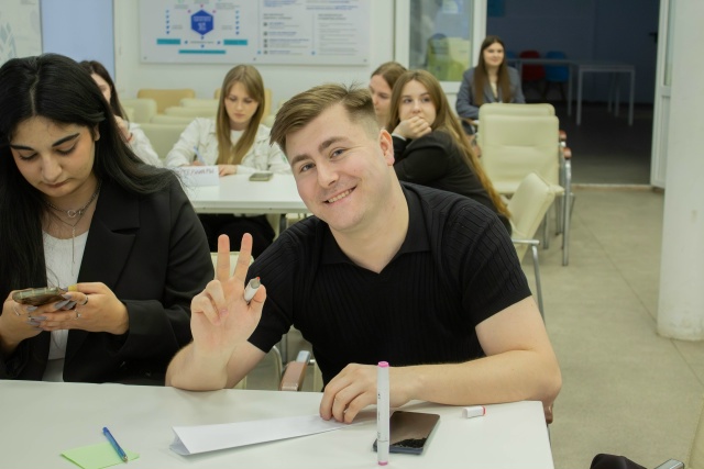 Профком студентов провёл патриотическую квиз-игру для студенческих советов Вавиловского университета Фото 4 Профком студентов провёл патриотическую квиз-игру для студенческих советов Вавиловского университета Фото 4