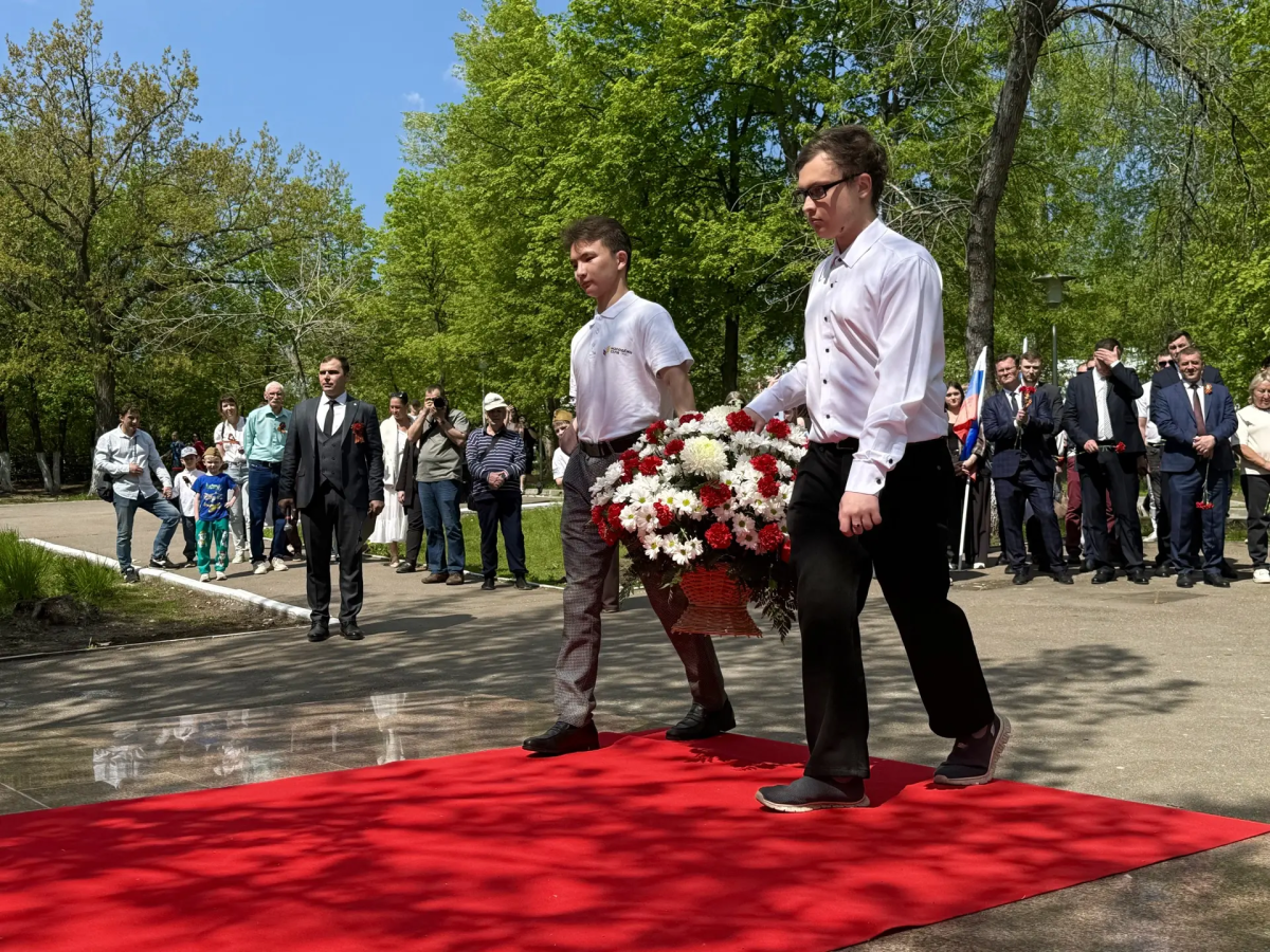 В Саратове открыта мемориальная Доска почета аграриям - Героям Социалистического Труда Фото 2 В Саратове открыта мемориальная Доска почета аграриям - Героям Социалистического Труда Фото 2