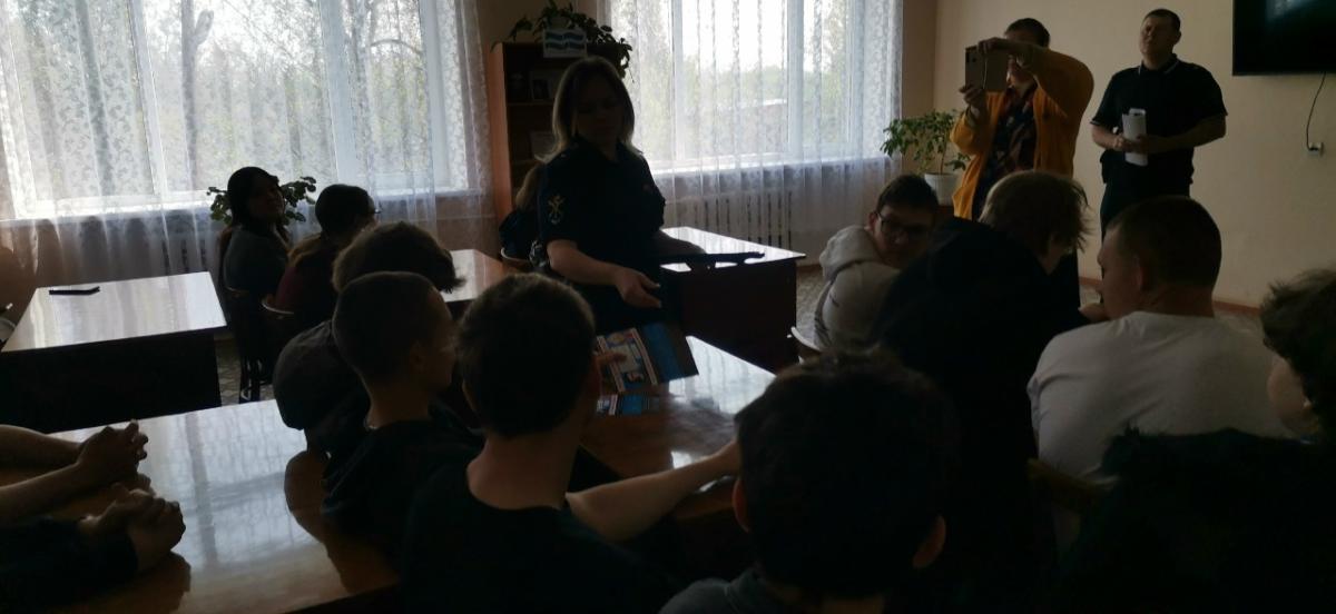 Профилактическая беседа «Осторожно, мошенники!» прошла в техникуме Фото 2 Профилактическая беседа «Осторожно, мошенники!» прошла в техникуме Фото 2