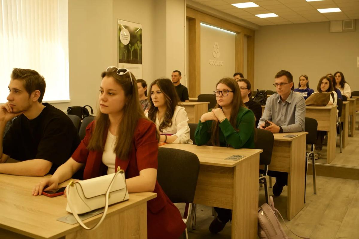 Кафедра «Бухгалтерский учет и статистика» приняла участие в мероприятии «День открытых дверей магистратуры» Фото 1 Кафедра «Бухгалтерский учет и статистика» приняла участие в мероприятии «День открытых дверей магистратуры» Фото 1