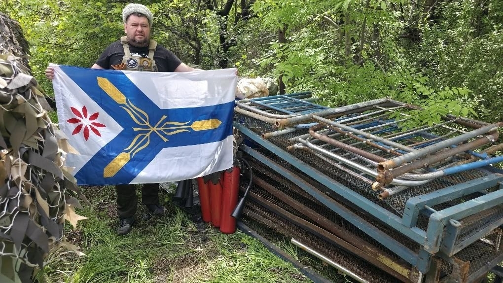 Сотрудник Вавиловского университета доставил гуманитарную помощь военнослужащим в зону СВО Фото 6 Сотрудник Вавиловского университета доставил гуманитарную помощь военнослужащим в зону СВО Фото 6