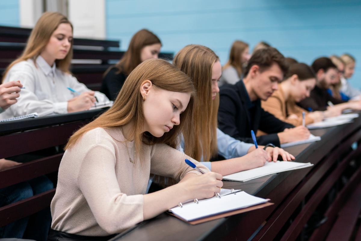 Стартовал конкурсный отбор на получение именных стипендий для студентов