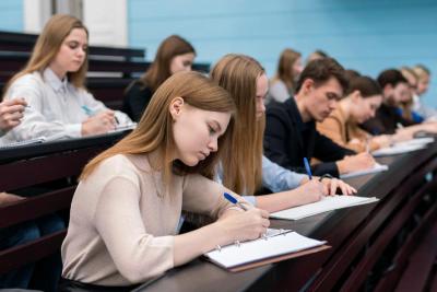 Стартовал конкурсный отбор на получение именных стипендий для студентов