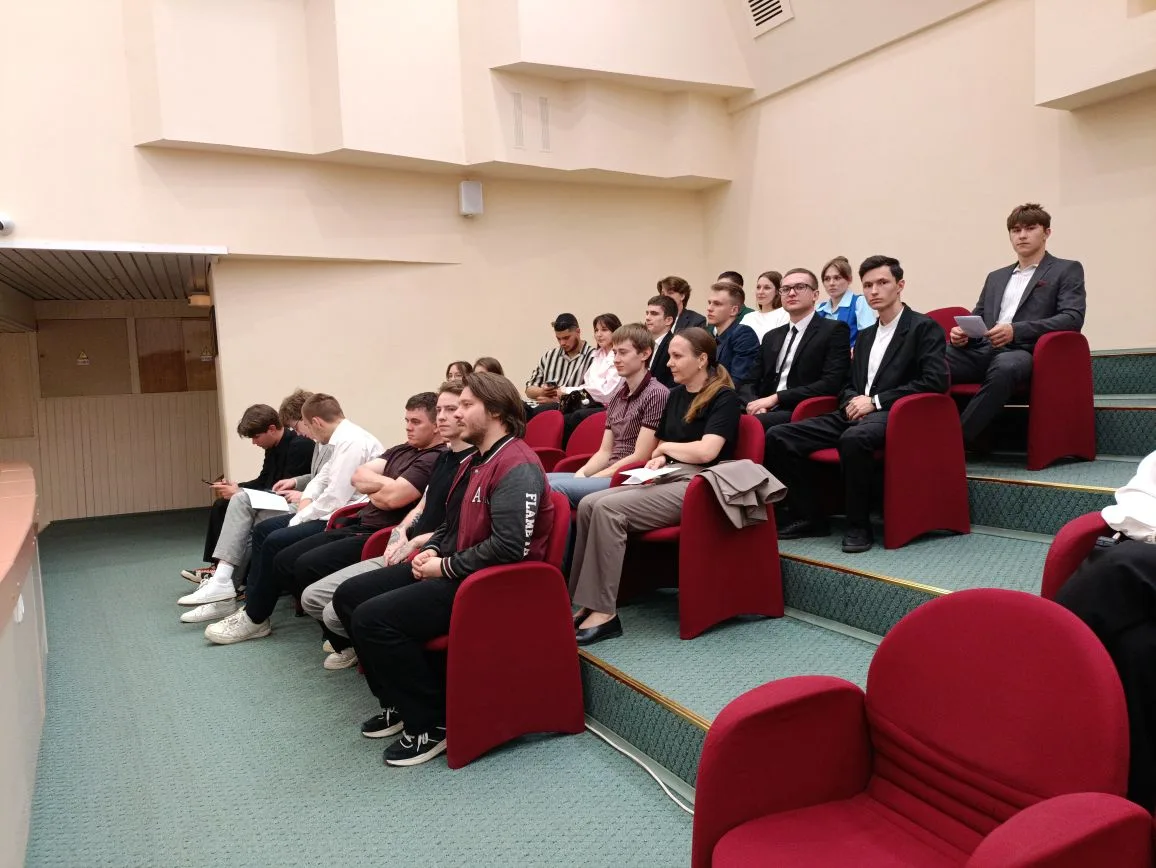 Студенты приняли участие в слушаниях по кибербезопасности в Саратовской областной Думе Фото 4 Студенты приняли участие в слушаниях по кибербезопасности в Саратовской областной Думе Фото 4