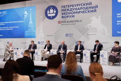 Итоги второго дня ПМЭФ-2026 на стенде Минобрнауки России