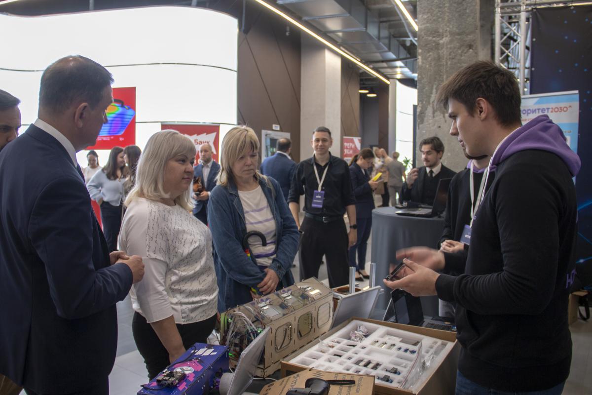 Вуз представил технологические разработки для АПК на Форуме «Глобальные вызовы - локальные решения» Фото 9