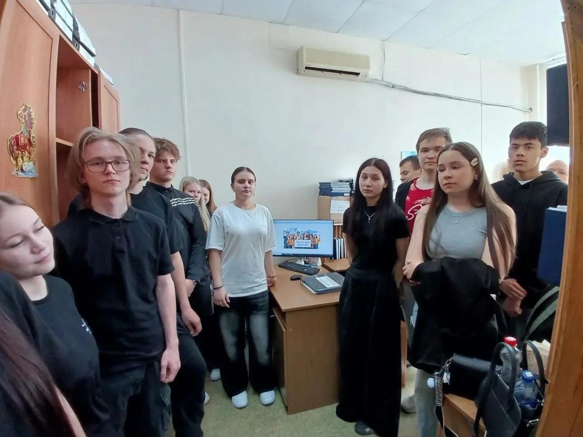 Информационный кураторский час: «Язык, который объединяет: как сленг мешает нам быть едиными» Фото 3 Информационный кураторский час: «Язык, который объединяет: как сленг мешает нам быть едиными» Фото 3