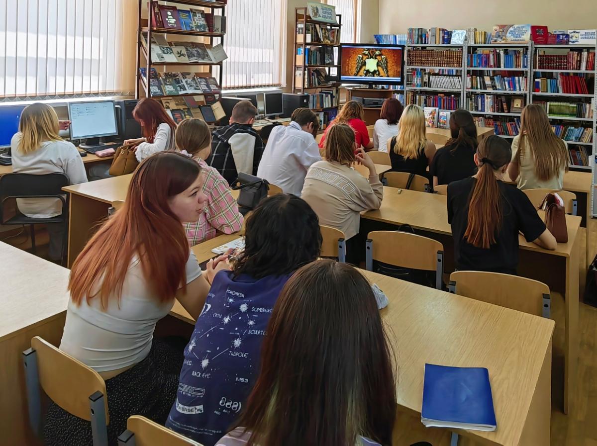 Мероприятие, посвященное Дню России: «Славься, Отечество»! Фото 2 Мероприятие, посвященное Дню России: «Славься, Отечество»! Фото 2