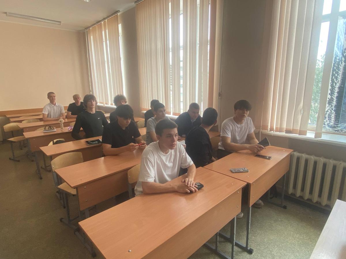 Кураторский час «Урок начинающим ораторам: основные правила публичных выступлений». Фото 1
