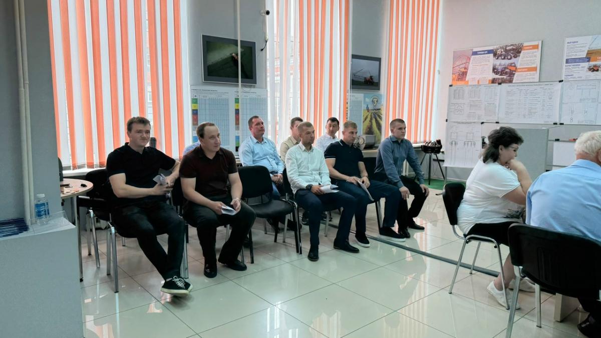 На кафедре «Техническое обеспечение АПК» стартовала защита выпускных квалификационных работ. Фото 2