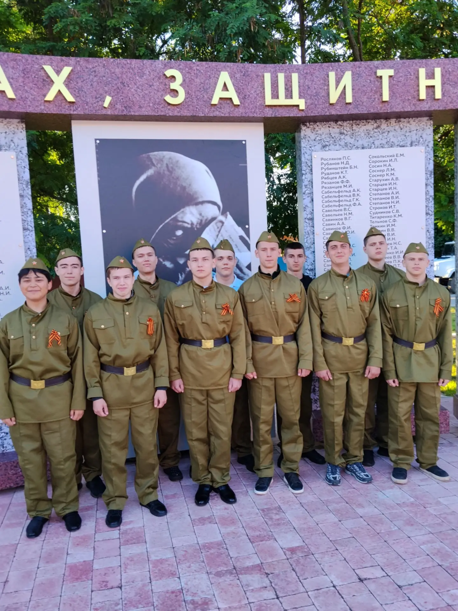 Студенты Марксовского филиала Вавиловского университета приняли участие в традиционной «Вахте памяти»