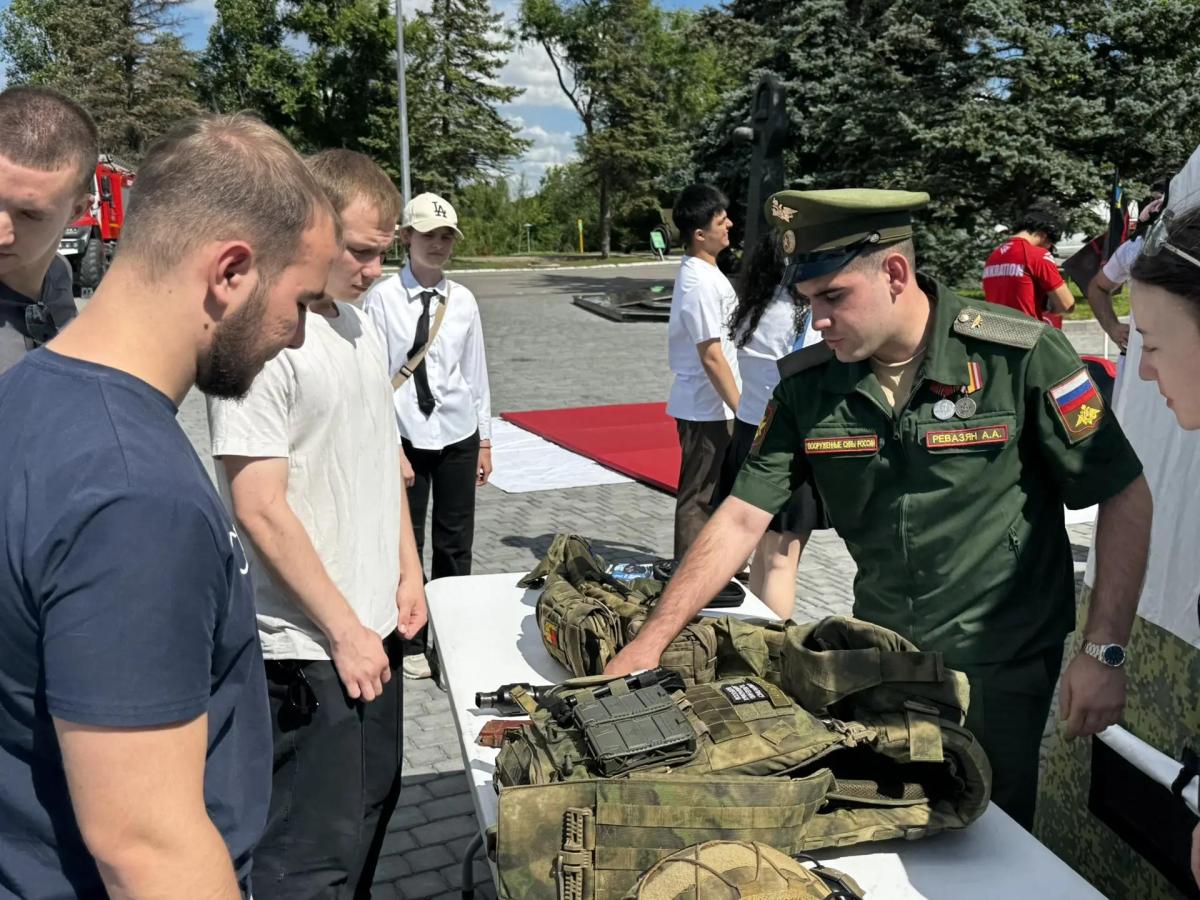 Студенты института агробизнеса приняли участие в военно-патриотическом мероприятии «Народов много – Россия Одна» Фото 3
