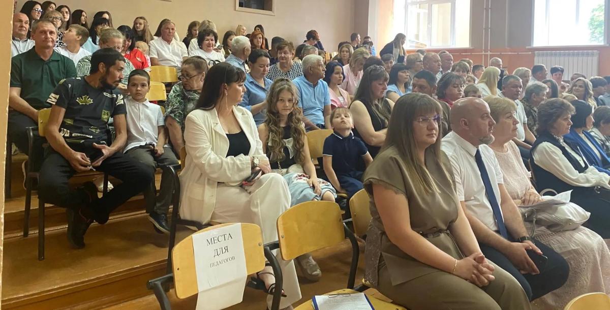 Вавиловский университет поддержал выпускников агроклассов на торжественном вручении аттестатов Фото 2 Вавиловский университет поддержал выпускников агроклассов на торжественном вручении аттестатов Фото 2
