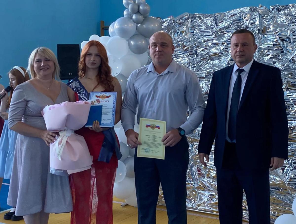 Вавиловский университет поддержал выпускников агроклассов на торжественном вручении аттестатов Фото 8 Вавиловский университет поддержал выпускников агроклассов на торжественном вручении аттестатов Фото 8