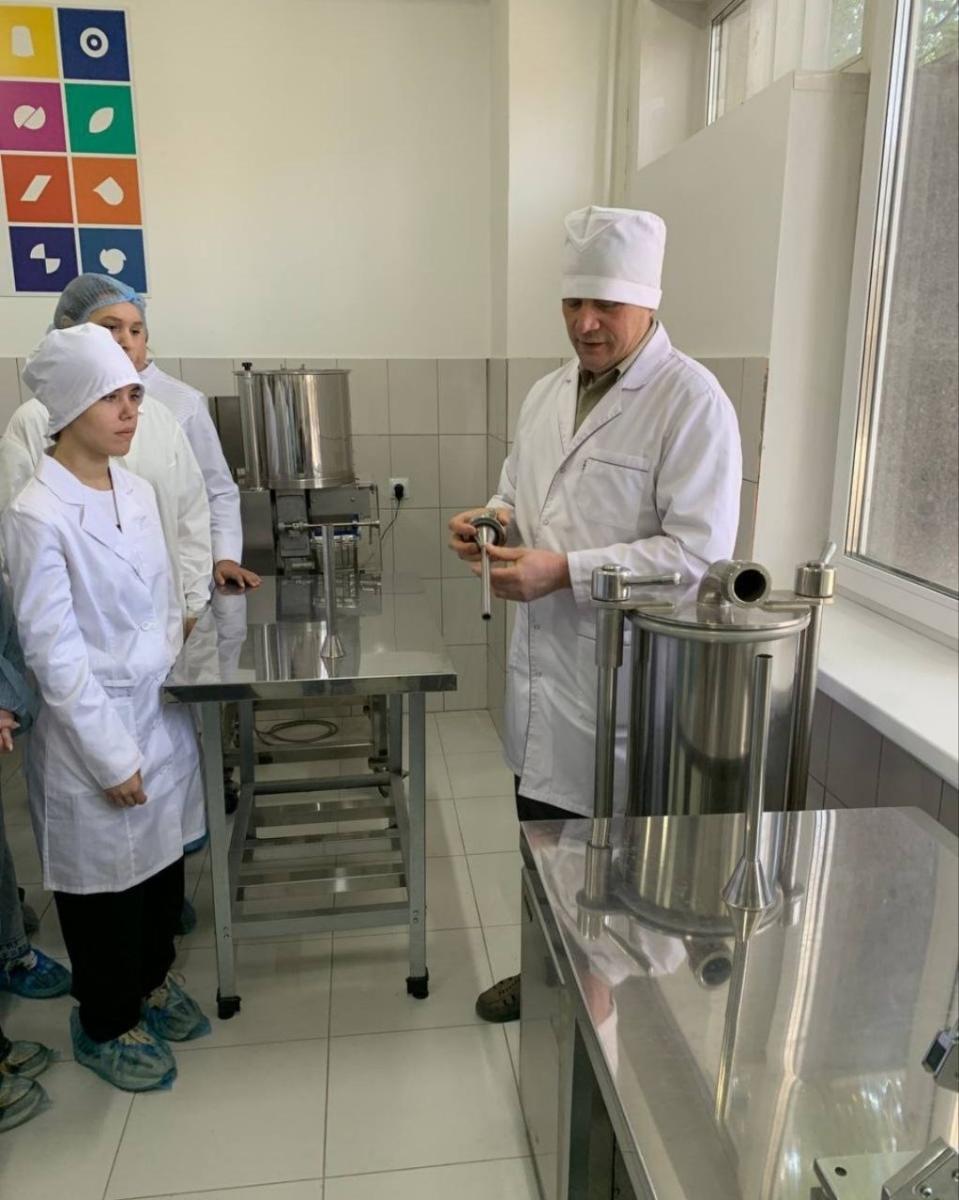Популяризация специальности 19.02.12 Технология продуктов питания животного происхождения (Производство продуктов питания из мясного сырья ФП «Профессионалитет») Фото 1