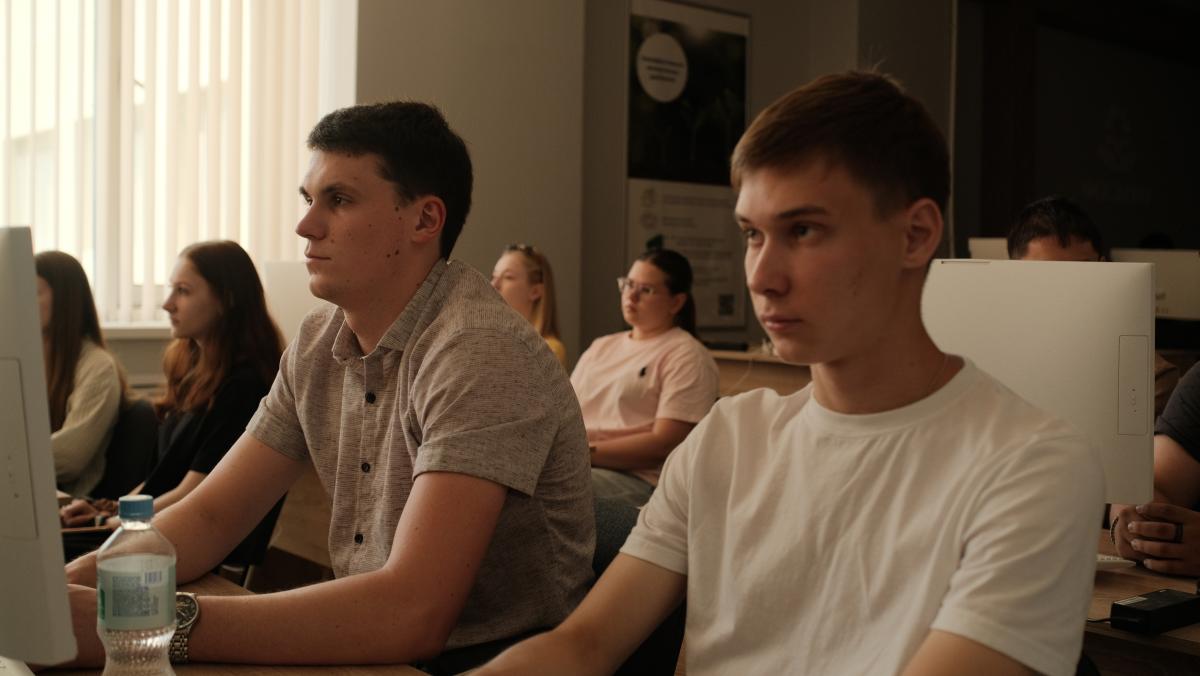 Студенты института агробизнеса на музыкально-литературном вечере «Загляните в семейный альбом» Фото 4 Студенты института агробизнеса на музыкально-литературном вечере «Загляните в семейный альбом» Фото 4
