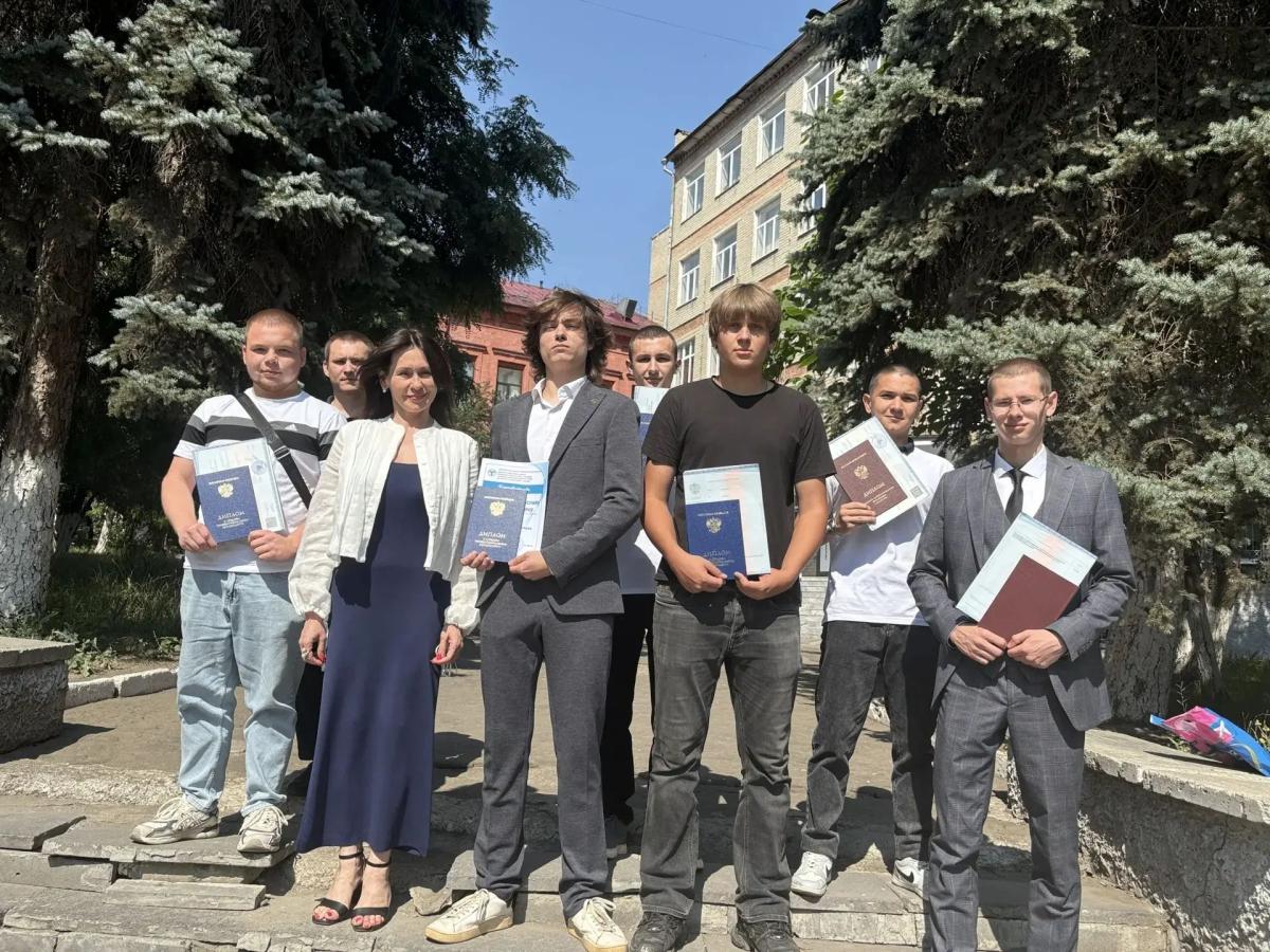 Торжественное вручение дипломов выпускникам колледжа 2026 года Фото 7 Торжественное вручение дипломов выпускникам колледжа 2026 года Фото 7