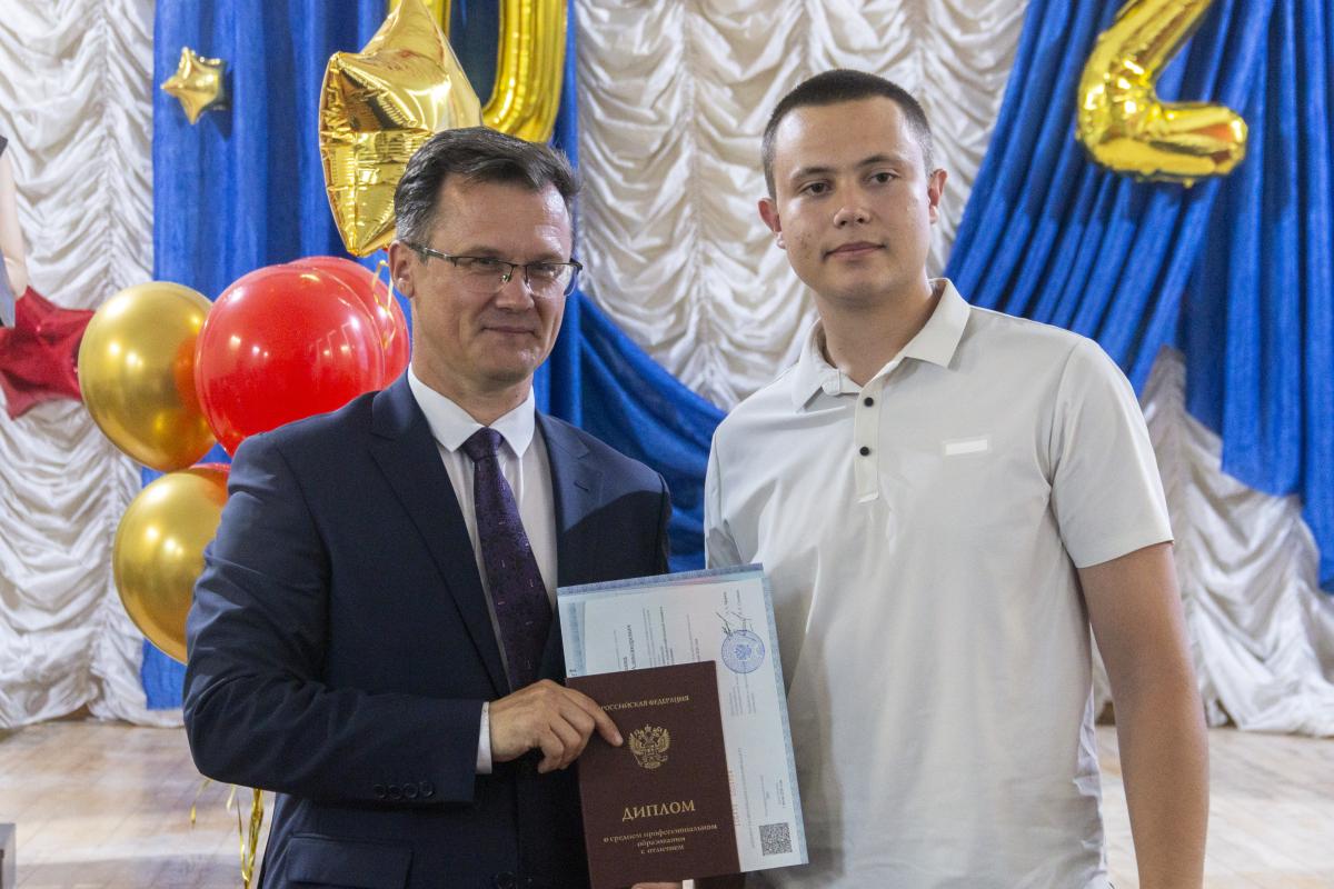 В Финансово-технологическом колледже состоялся торжественный выпуск специалистов среднего звена Фото 5 В Финансово-технологическом колледже состоялся торжественный выпуск специалистов среднего звена Фото 5