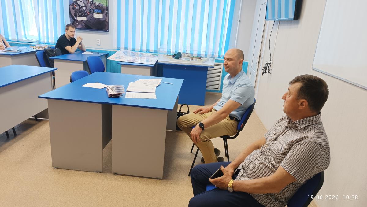 Встреча студентов с представителями компании ООО «Агротехснаб» Фото 2 Встреча студентов с представителями компании ООО «Агротехснаб» Фото 2