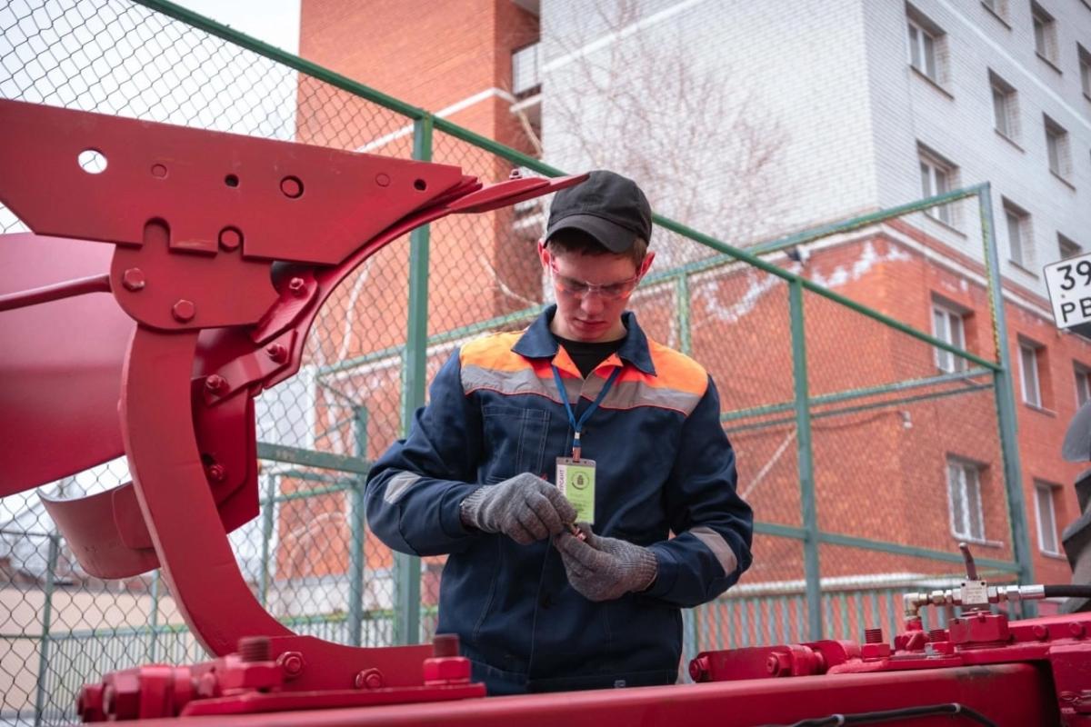 Популяризация специальности 35.02.16 «Эксплуатация и ремонт сельскохозяйственной техники и оборудования» в рамках федерального проекта «Профессионалитет» Фото 2 Популяризация специальности 35.02.16 «Эксплуатация и ремонт сельскохозяйственной техники и оборудования» в рамках федерального проекта «Профессионалитет» Фото 2