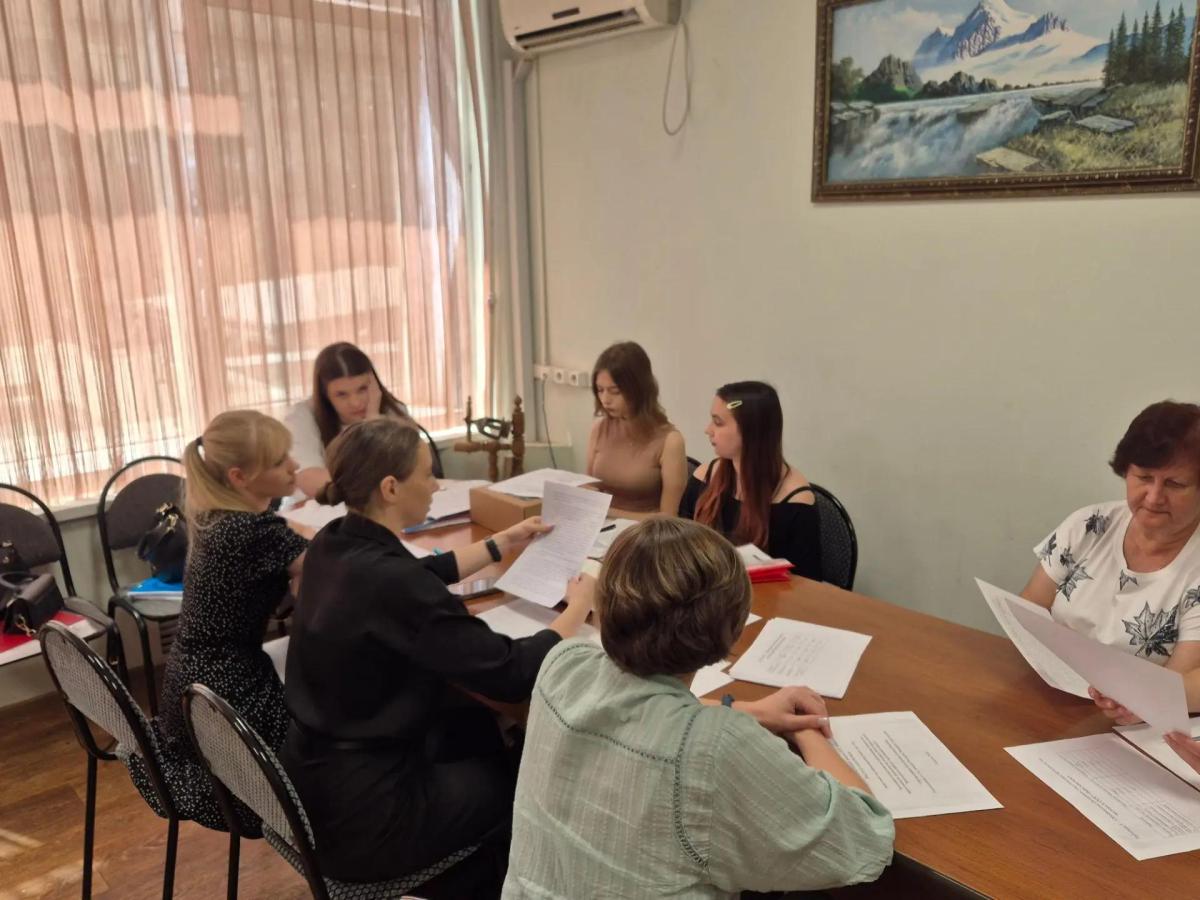 На кафедре бухгалтерского учёта и статистики прошла предзащита выпускных квалификационных работ Фото 7 На кафедре бухгалтерского учёта и статистики прошла предзащита выпускных квалификационных работ Фото 7