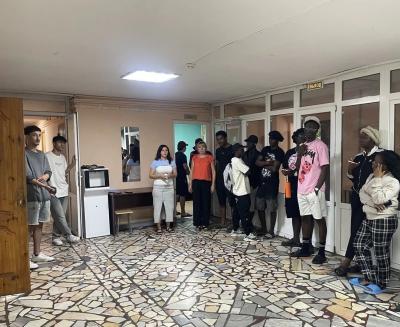 В общежитии Вавиловского университета состоялся открытый диалог с иностранными студентами о безопасности, законах и традициях гостеприимства