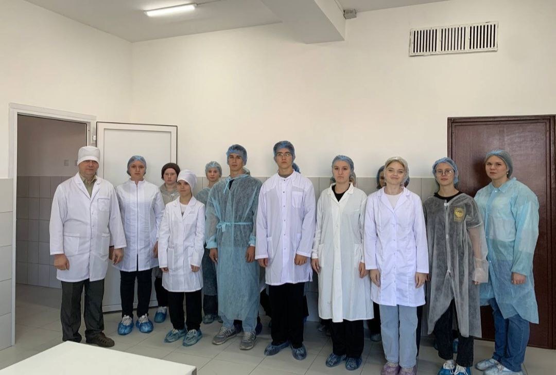 Популяризация специальности 19.02.12 Технология продуктов питания животного происхождения (Производство продуктов питания из мясного сырья ФП «Профессионалитет») Фото 3 Популяризация специальности 19.02.12 Технология продуктов питания животного происхождения (Производство продуктов питания из мясного сырья ФП «Профессионалитет») Фото 3